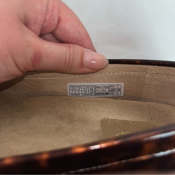 Vionic Sydney Loafers - Picture 9 of 9